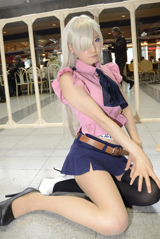 ss-TKG_2527_001coller