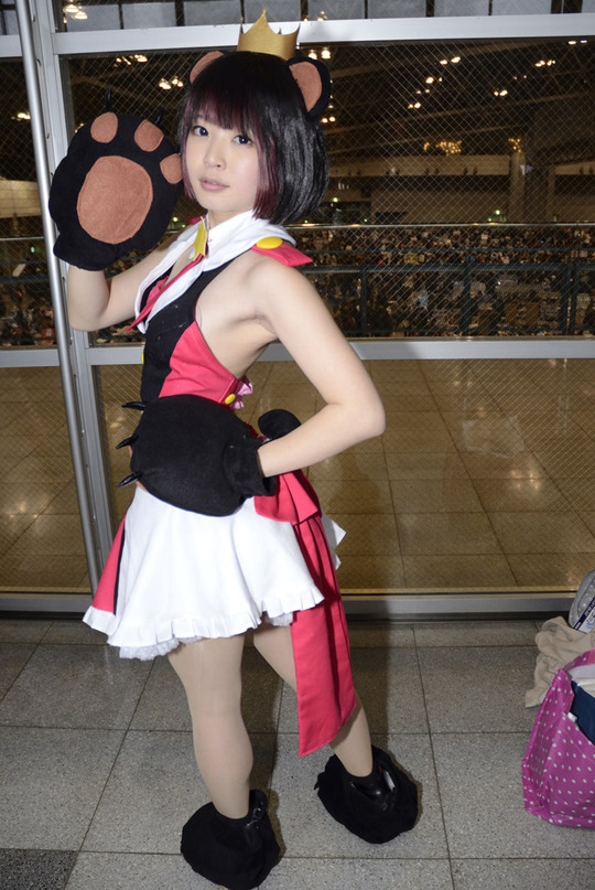 ss-TKG_2323_001coller