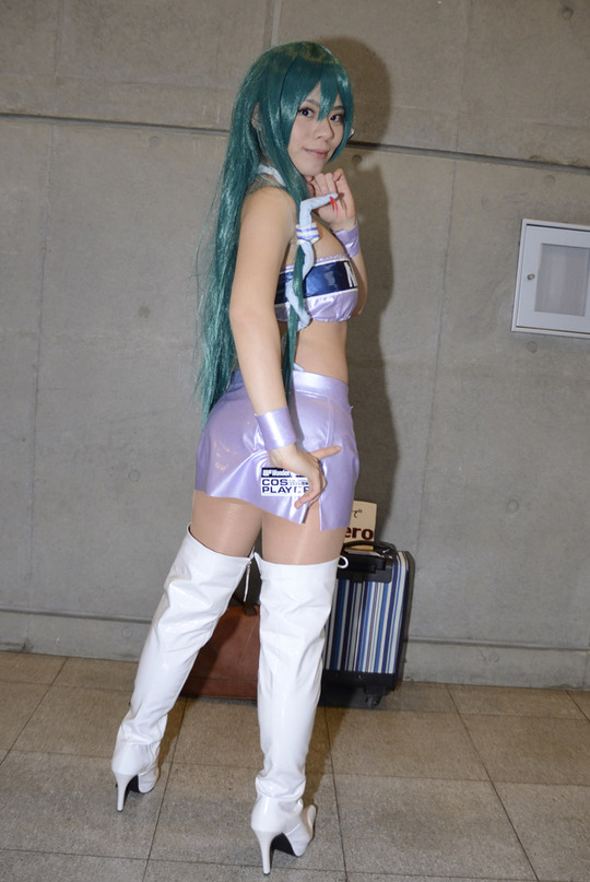 ss-TKG_1882_001coller