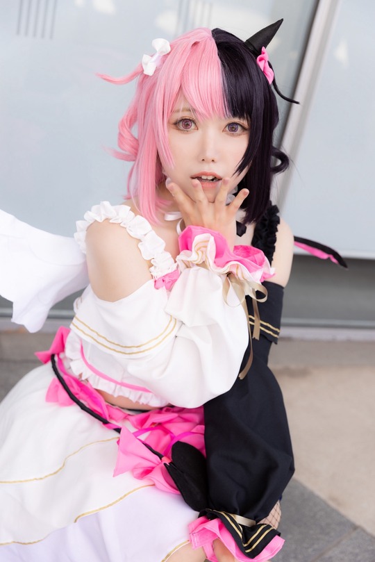 FD7989A0-C2A4-4BE9-9A4C-6A46B08D57AF