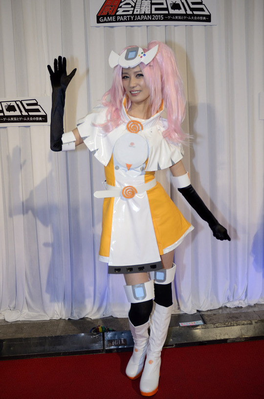 ss-TKG_1231_001coller