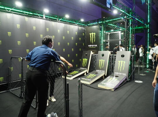 モンスターエナジーブース2