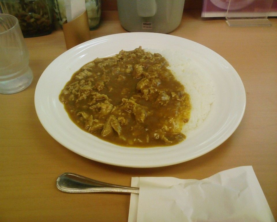 アキバでランチ マンモスカレー Akiba店 隠れオタクの秘密基地