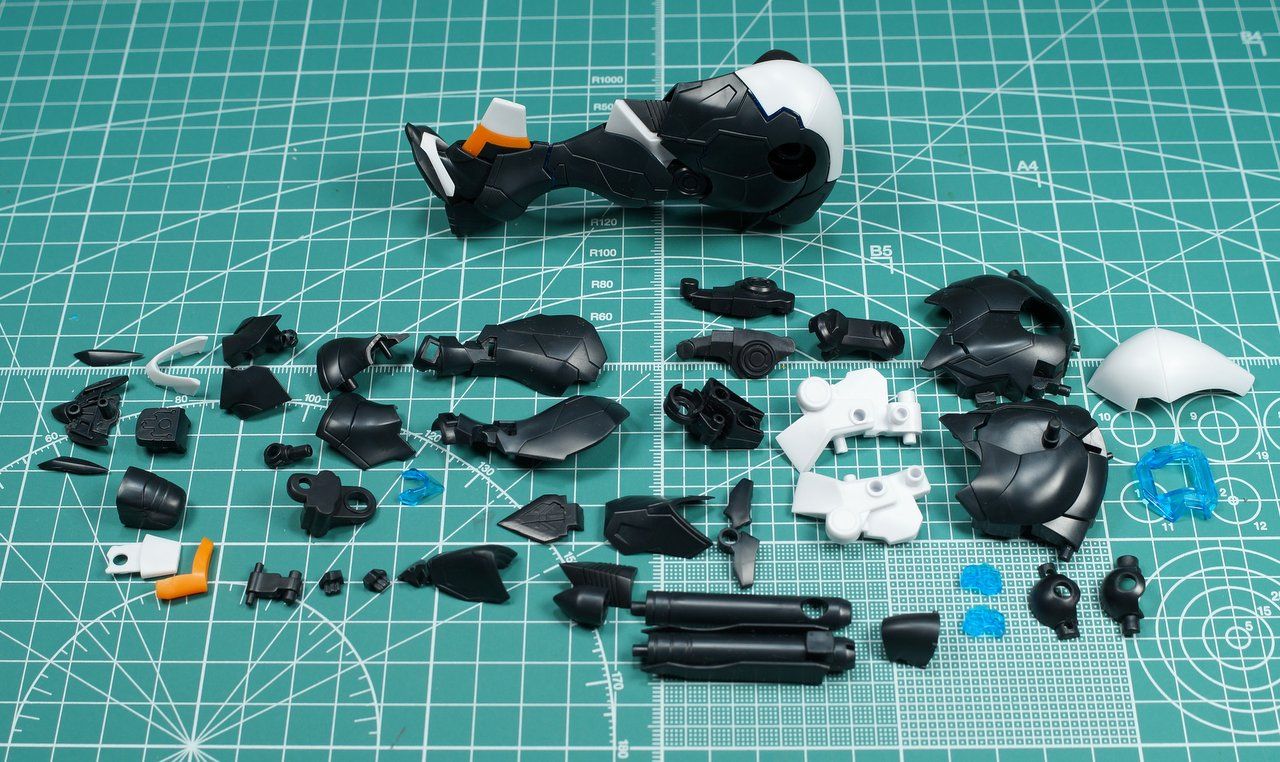 PLAMAX 1/48 K6821 チェインバー 製作02 脚部・武器組立て～パチ