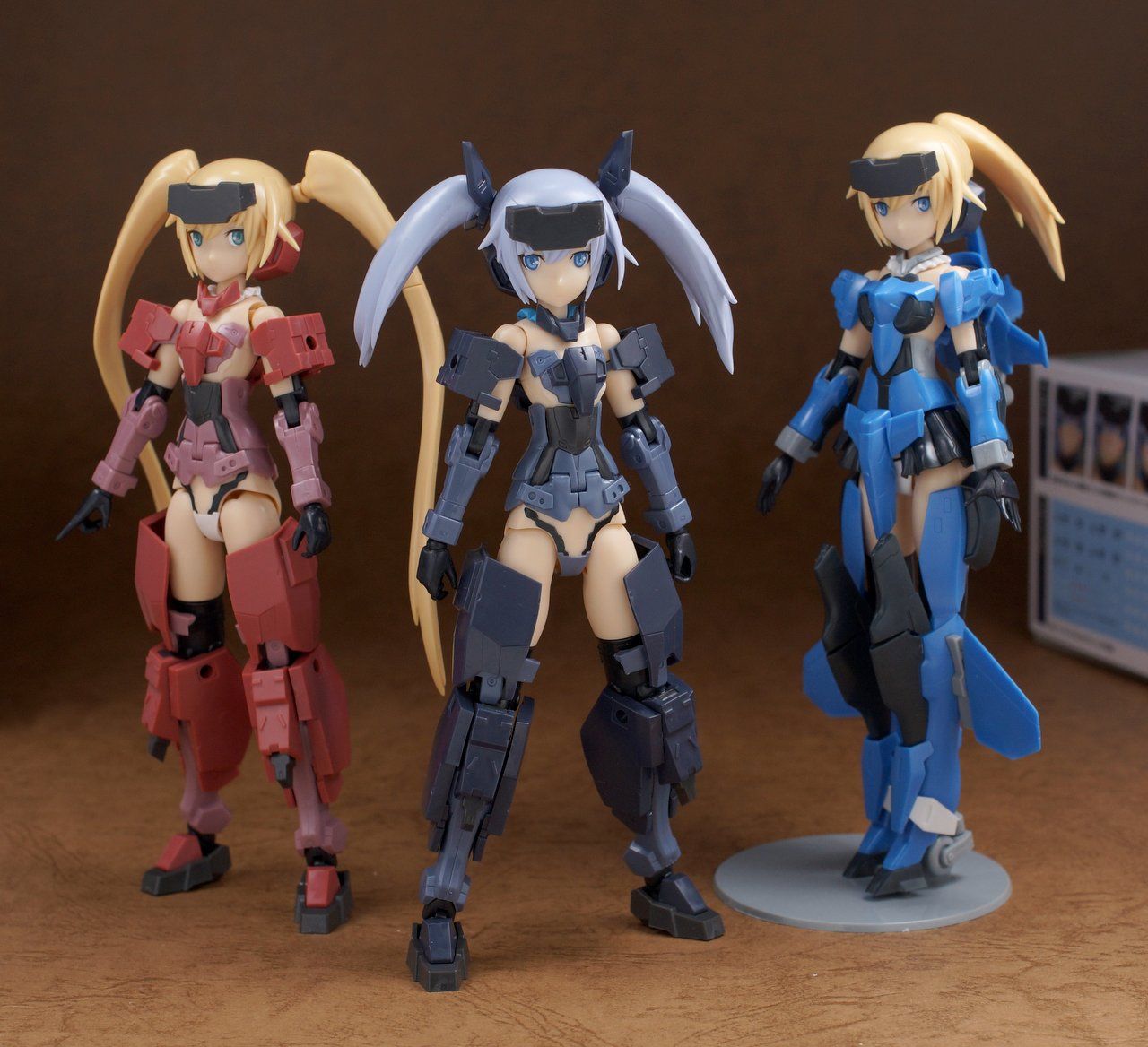 フレームアームズ・ガール 迅雷 Indigo Ver. ＆ バーゼラルド セット