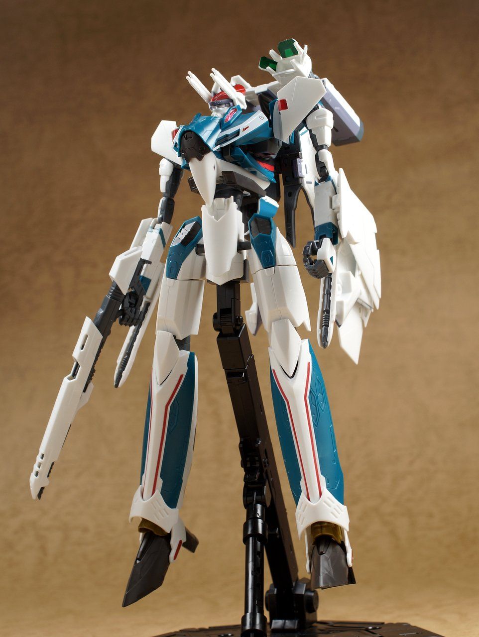 1/72 VF-31S ジークフリード（アラド・メルダース機） 製作02