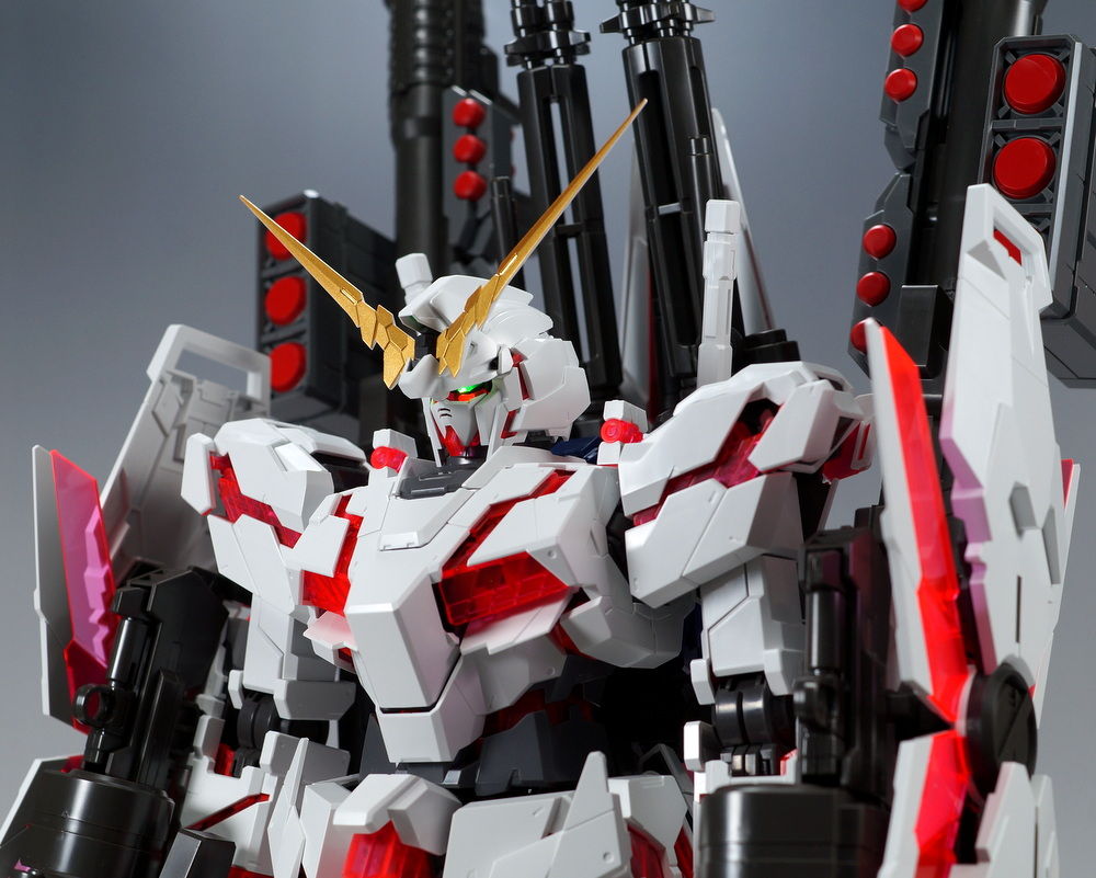 PG ユニコーンガンダム / フルアーマー / LED
