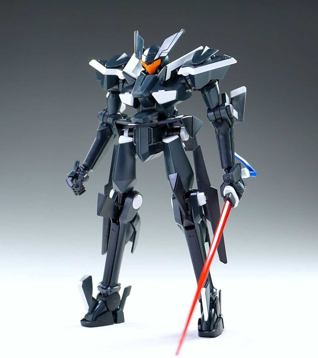 HG ガンダムナイオン＋HG グラハム専用ユニオンフラッグカスタムII HG ガンダムナイオン＋HG グラハム専用ユニオンフラッグカスタムII HG