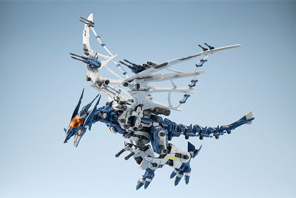 【サラマンダー D5】　ソフビ　希少　限定品 巨大飛行ゾイドをプラモ化！コトブキヤ「HMM RZ-045 サラマンダー