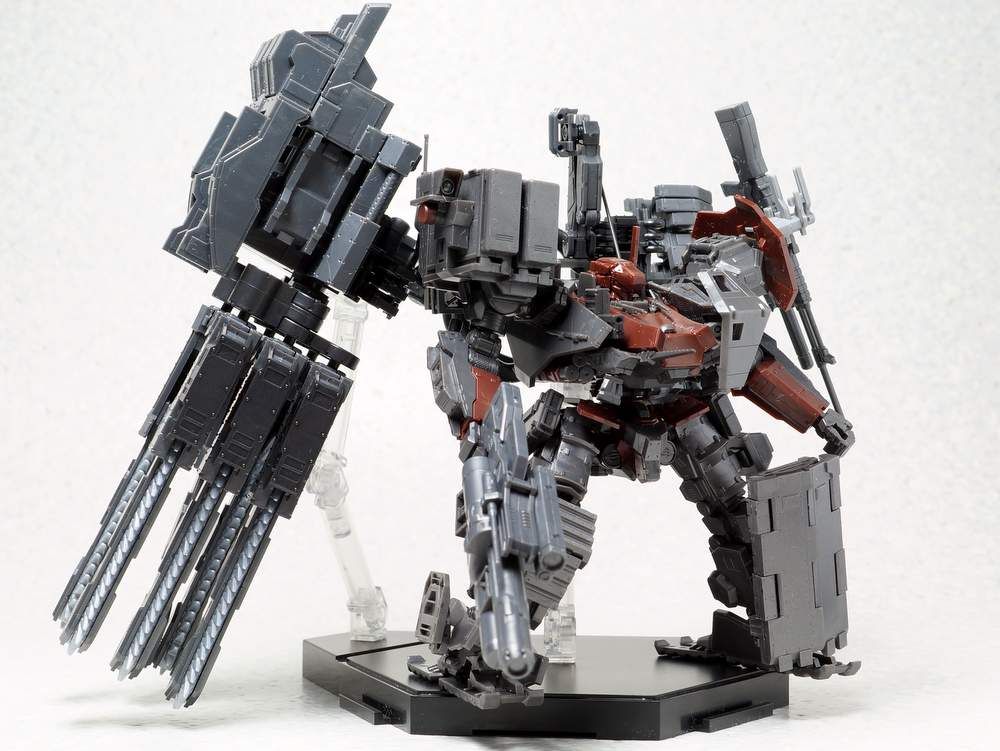 コトブキヤ アーマード・コアV UCR-10A ヴェンジェンス 1/72プラモ