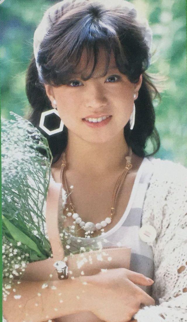 中森明菜って綺麗でかわいいな 中森明菜って綺麗でかわいいな