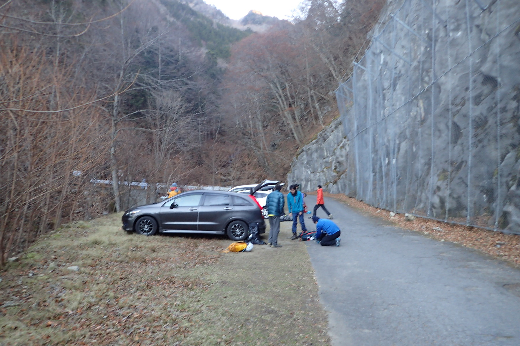 17 12 2 両神山 八丁峠コース 秩父の鎖場天国 アスレチック登山を楽しむ 穂々散歩 17 12 2 両神山 八丁峠コース 秩父の鎖場天国 アスレチック登山を楽しむ 穂々散歩