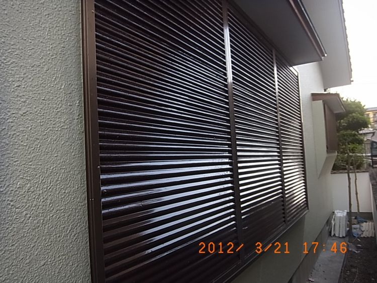 R0012704