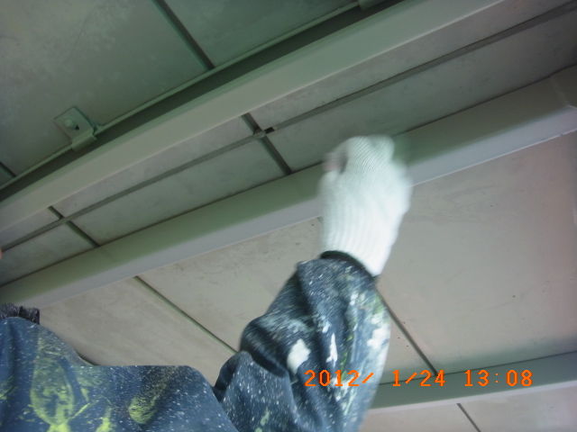 R0011420