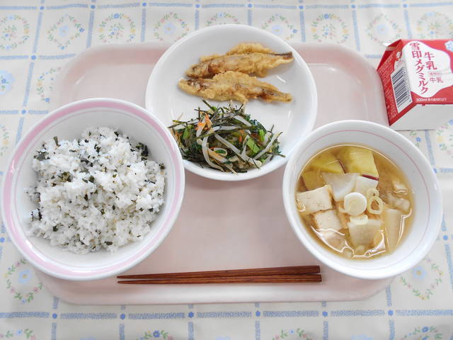 19 10 23 かむカムデー ちか 千魚 の天ぷらです 足立区立保木間小学校 給食 19 10 23 かむカムデー ちか 千魚 の天ぷらです 足立区立保木間小学校 給食
