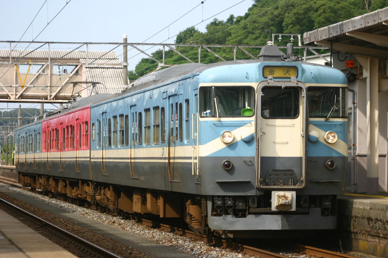 トップナンバー 415系800番台 七尾線専用塗装 津幡 北陸本線を撮る