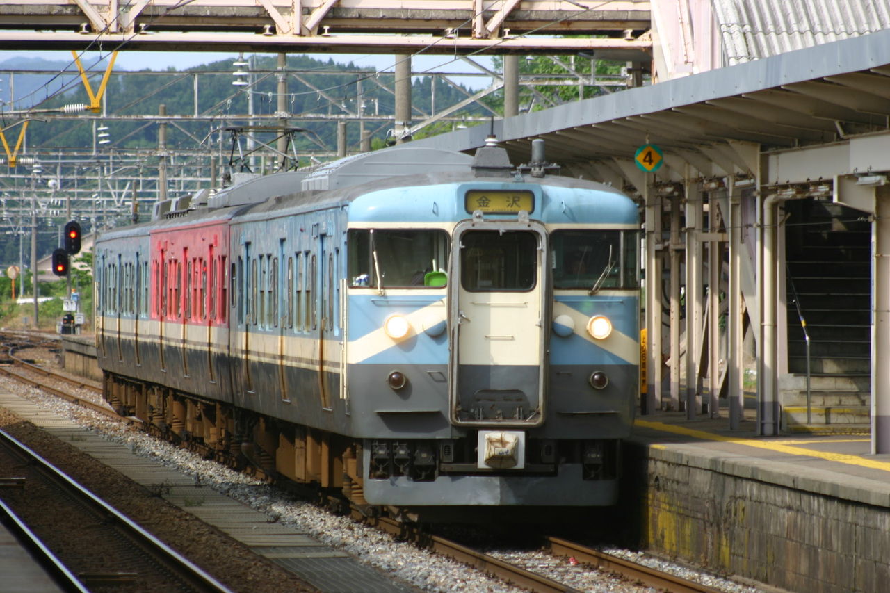 トップナンバー 415系800番台 七尾線専用塗装 津幡 北陸本線を撮る