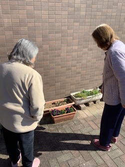 E1C7482F-A4A3-450F-AF43-CBAE6A54DA71