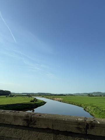 川