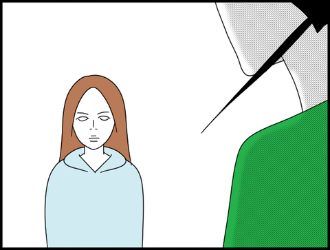 モモカを見つめるホリー