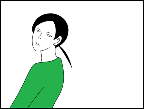 真顔で振り向くホリー