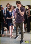 emma-stone-andrew-garfield-woody-allen-concert-couple-05