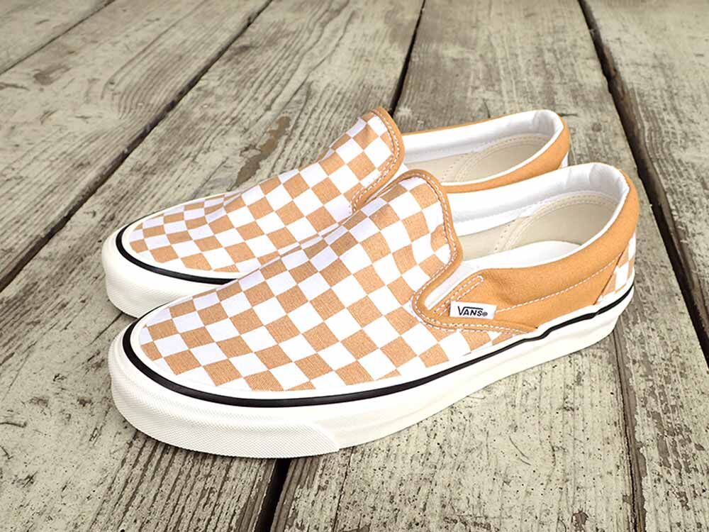 Vans checkered top yellow stripe