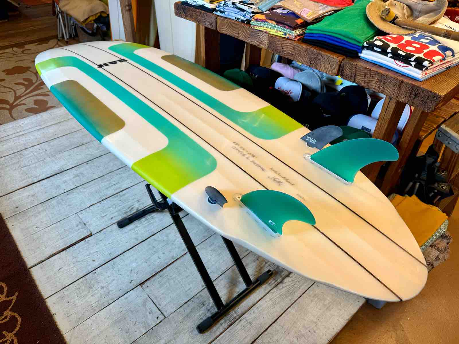 ＭＨＤサーフボードBONZER /オンフィン/ツインフィン MHDサーフボードBONZER /オンフィン/ツインフィン