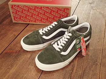 VANS 深みのあるグリーン : HOLYSMOKE VANS 深みのあるグリーン : HOLYSMOKE