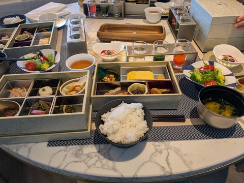 PXL_20251222_231106684