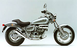 アメリカンカスタムバイク マグナ フィフティ ５０ｃｃ のカラーを変更し発売 ホンダ マグナ50 マグナ250