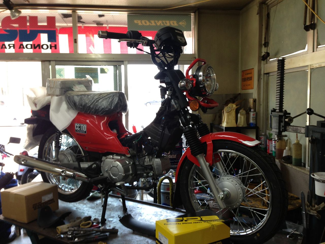 クロスカブ納車整備中です Vfr800作業状況 タウンズ原町店のスタッフブログ