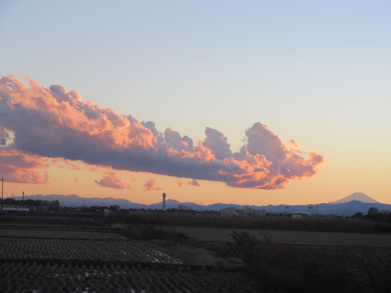 怪獣雲が富士山襲う 羽生市本田ゆたかのブログ 刃物研ぎ 羽生市 本田刃物店