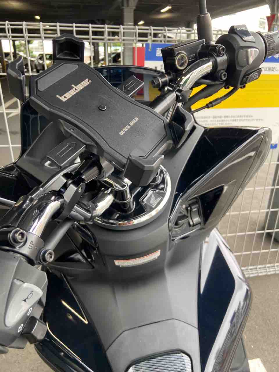 pcx125 jf81型 スマートキー スマホホルダー装着 爆買い送料無料 pcx125 jf81型 スマートキー スマホホルダー装着 爆買い送料無料