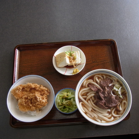 肉うどん定食