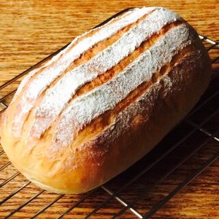 ミルクハース　世界一作りやすい本格おうちパン　鈴木あつこ