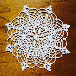 定番のパイナップル編み　ドイリー　はじめてのレース編み　河合真弓