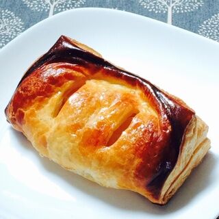 アップルパイ　燕市　パン屋　パイボンネン