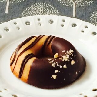 寿津屋菓子店 焼きドーナツ ヘーゼルナッツ 燕市