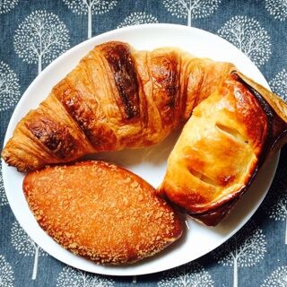 新潟県　燕市　パン屋　パイボンネン