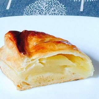 アップルパイ　燕市　パン屋　パイボンネン