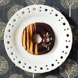 寿津屋菓子店 焼きドーナツ ヘーゼルナッツ 燕市