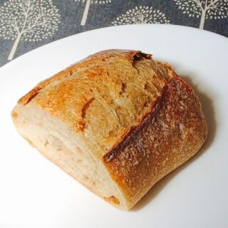 大麦カンパーニュ ハーフ ブーランジェリー・マロナ 三条市