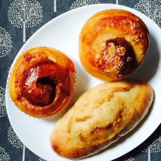 燕市 パン屋 Aqui アキ 燕市役所 Baelz