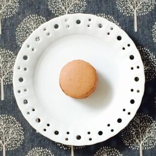 寿津屋菓子店 マカロン ノワゼットショコラ 燕市