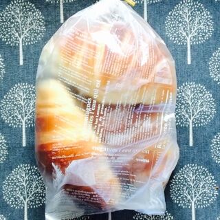 バターロール　パイボンネン　燕市吉田