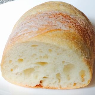 国産小麦のシンプルパン ハーフ ブーランジェリー・マロナ 三条市