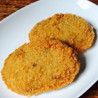 弥彦　よろずや狩谷　イカメンチ