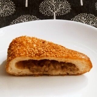 豚まんドーナツ　パイボンネン　燕市　パン屋