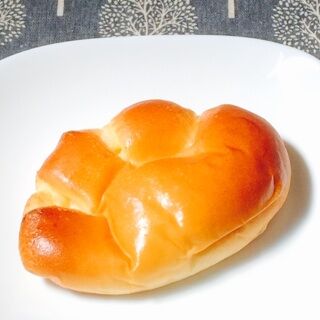 クリームパン　ぽれぽれベーカリー　燕市　パン屋